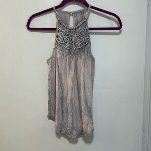 Women’s AEO tank size XS